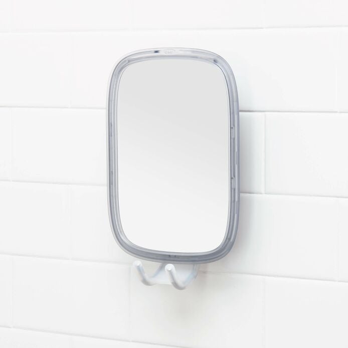 StrongHold? Suction Fogless Mirror